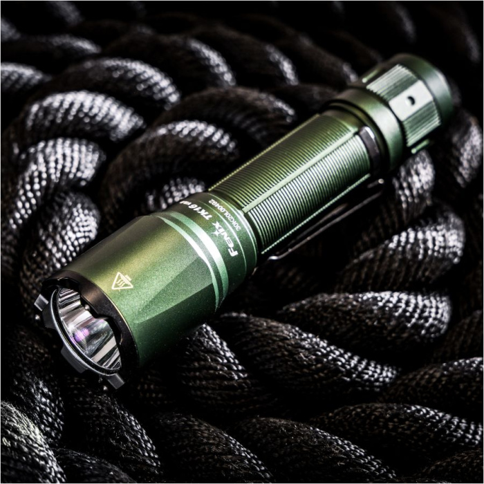 LATARKA DIODOWA FENIX TK16 V2.0 ZIELONA