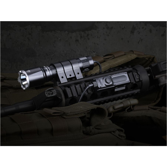 LATARKA DIODOWA FENIX TK16 V2.0 CZARNA